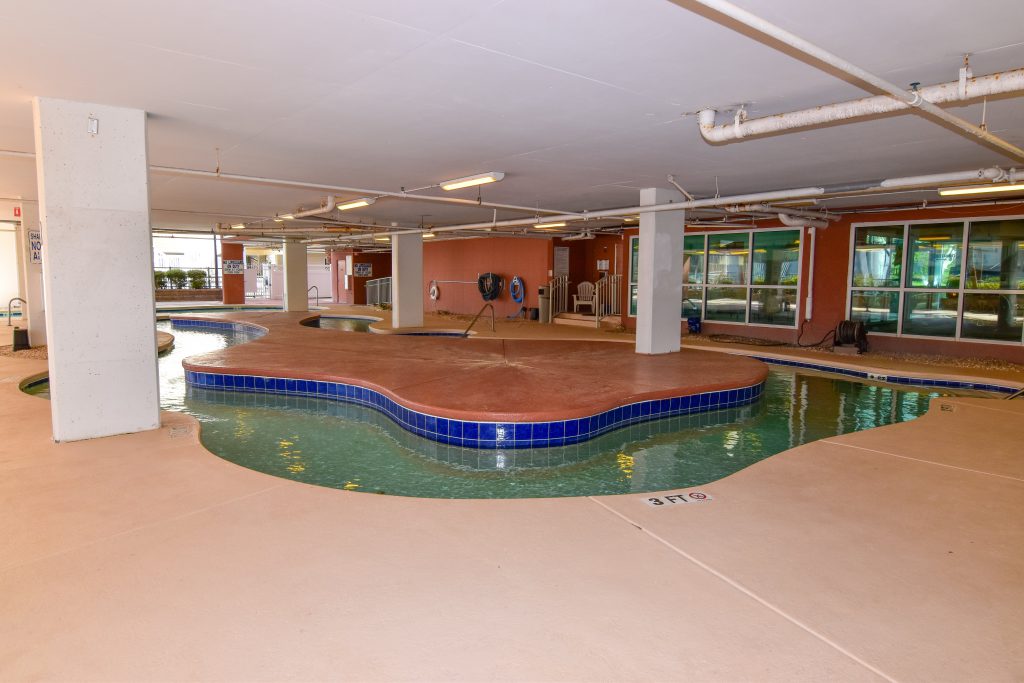 a view of the lazy river at Malibu Pointe Resort